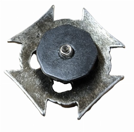 nakrętka harcerska na krzyżu.jpg